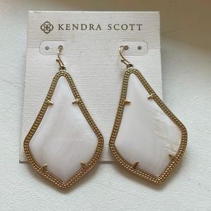 Alex Gold Drop Earrings In Ivory Pearl | Kendra Scott